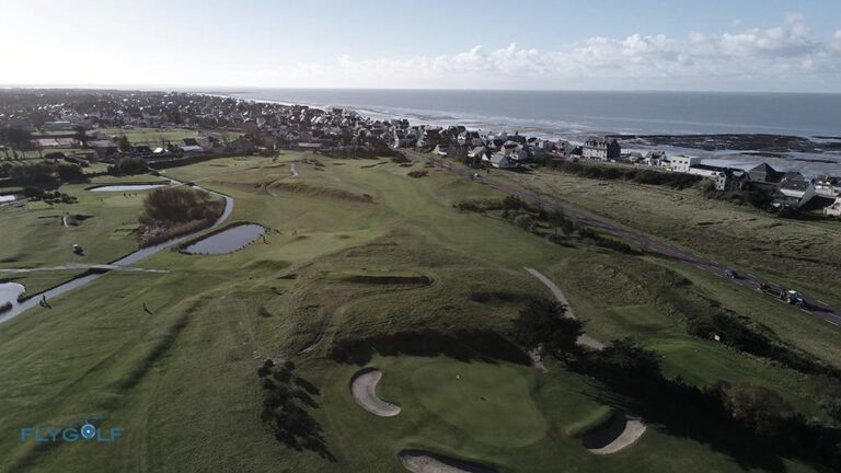 Découverte du Golf de Coutainville : Une expérience printanière unique